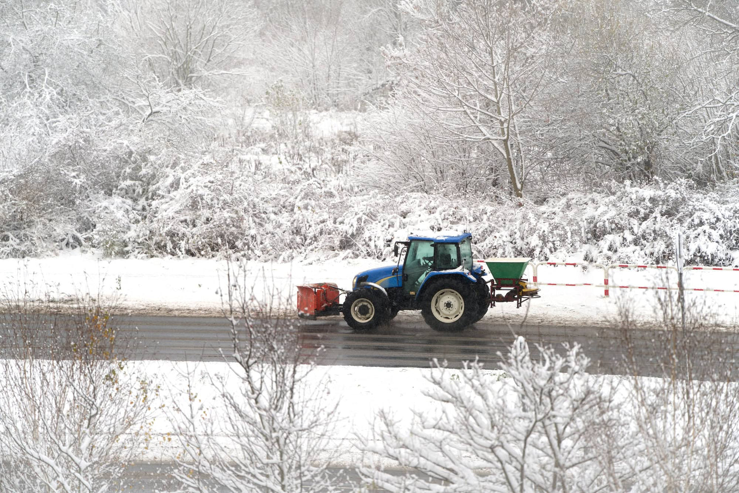 Municipal Deicing Strategies: Bulk Products for Safe Public Spaces
